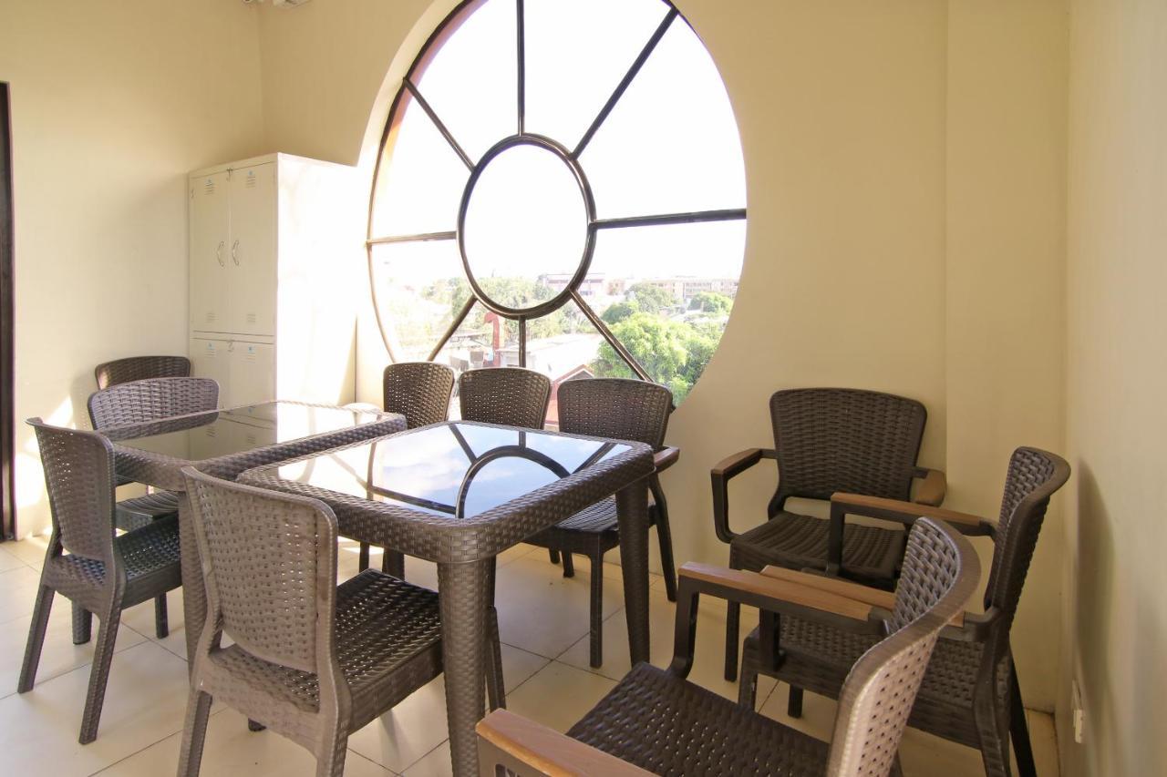 Spiral Suites Hotel Quezon City Exterior foto