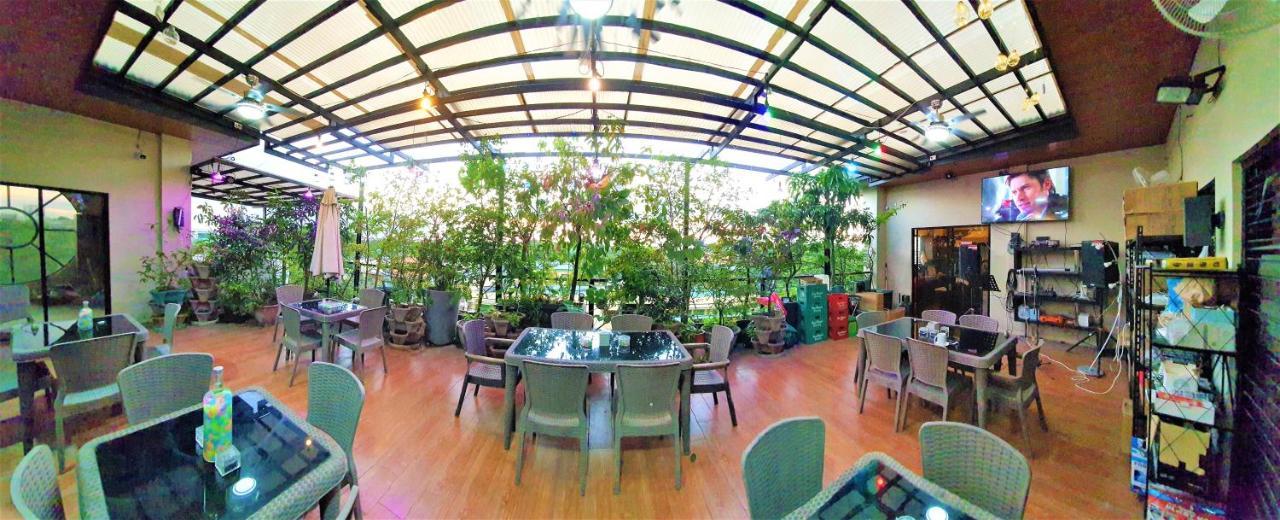 Spiral Suites Hotel Quezon City Exterior foto